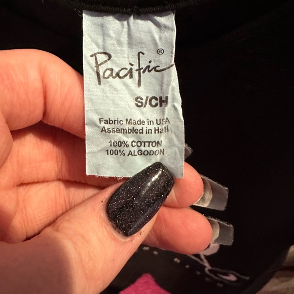 Hot Topic Tee - Picture 3 of 5